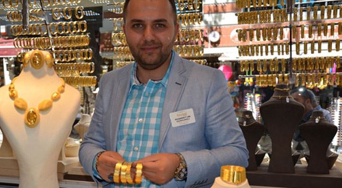 Altın alamayan vatandaş çareyi bakın nasıl buldu